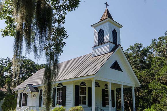 Exterior of the Edisto Island library.