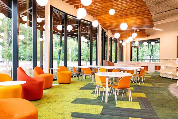 Inside view of the Wando Mount Pleasant library