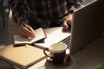 Trabalhos Acadêmicos